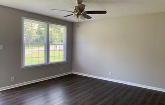 3 beds, 1 bath, $1,295