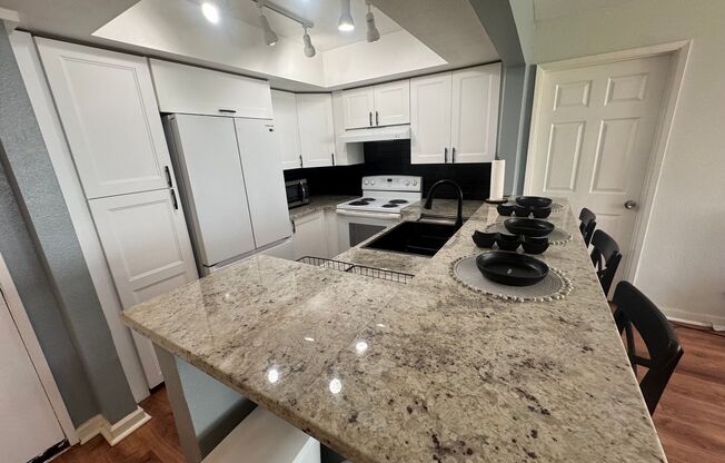 2 beds, 2 baths, $2,850, Unit # 1109