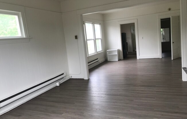 1 bed, 1 bath, 750 sqft, $1,695, Unit A