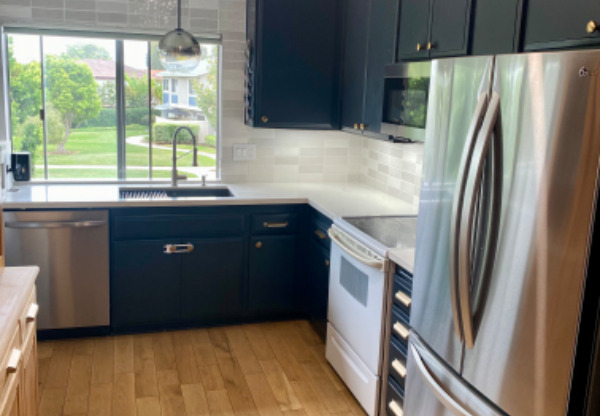 2703 W MEADOWWOOD