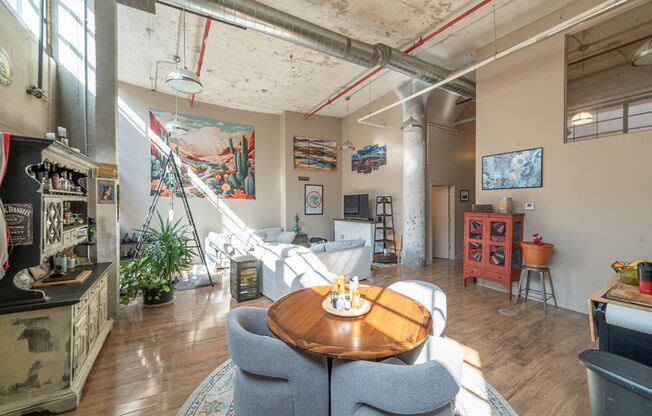 3 beds, 3 baths, $2,500, Unit 107 - C