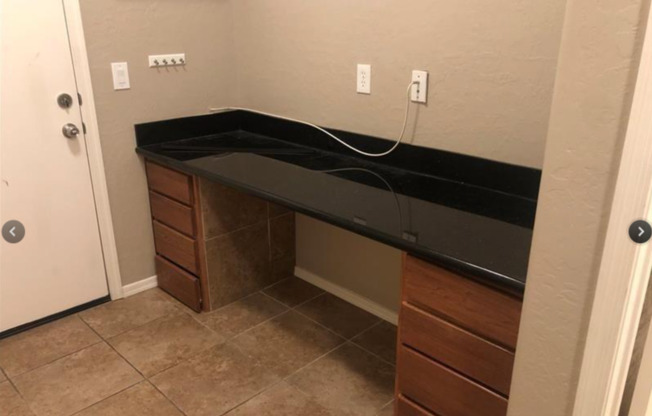 2 beds, 2 baths, $1,700