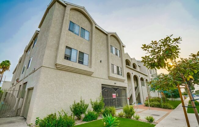 Secure and Convenient Multi-Unit Asset in Central Inglewood