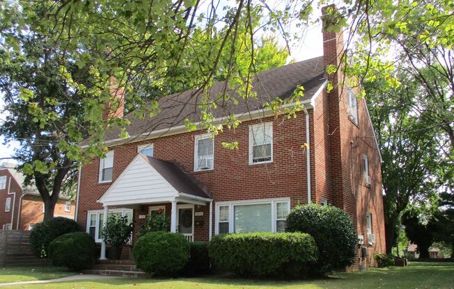 Spacious 3 Bed Duplex in Downtown Fredericksburg