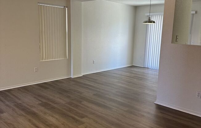 2 beds, 1 bath, $1,695