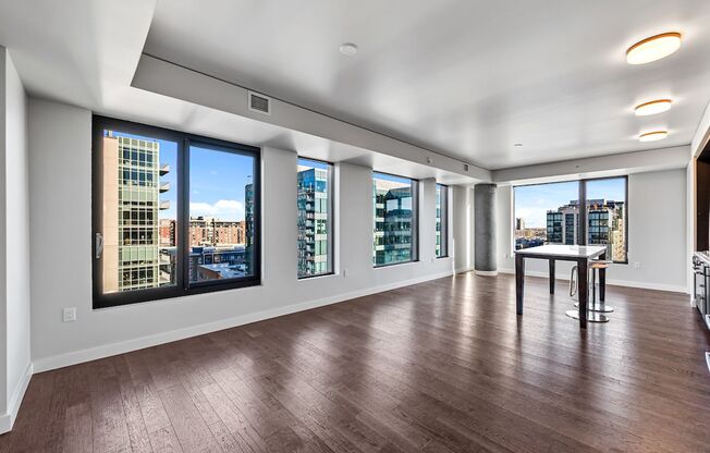 Gorgeous Two Bedroom Condo in The Coloradan!