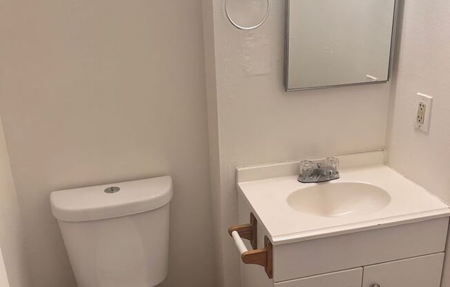 3 beds, 1.5 baths, $1,750, Unit 4860 KENTFIELD-#17B