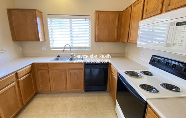 13186 W GELDING CIR