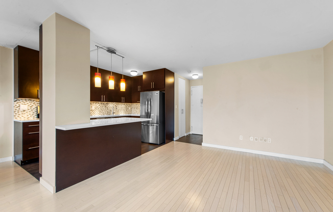 1 bed, 1 bath, 845 sqft, $5,000, Unit 19A