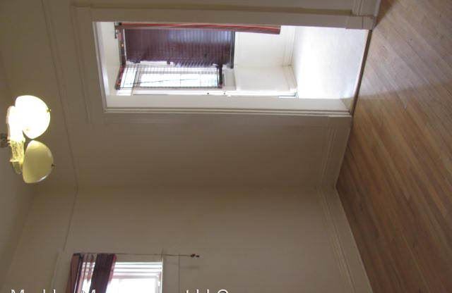 914-916 11th Street NW