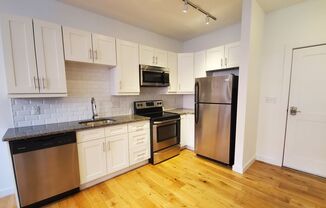 Studio, 1 bath, 468 sqft, $1,565, Unit 503
