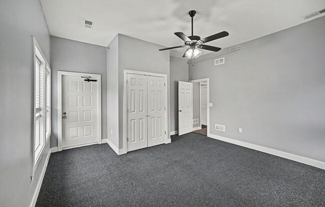 2 beds, 1 bath, 1,190 sqft, $1,400, Unit Urban Studios: 5320-#12