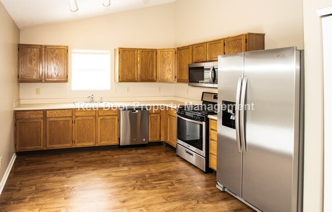 3 beds, 2 baths, $1,825