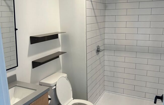 Studio, 1 bath, 362 sqft, $985, Unit 230