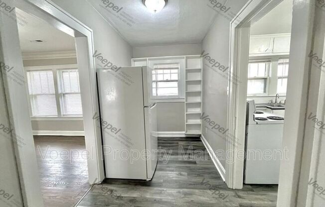 2 beds, 1 bath, 1,300 sqft, $1,200, Unit 5303 Charlotte St. Unit 2