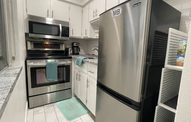 1 bed, 1 bath, $2,400