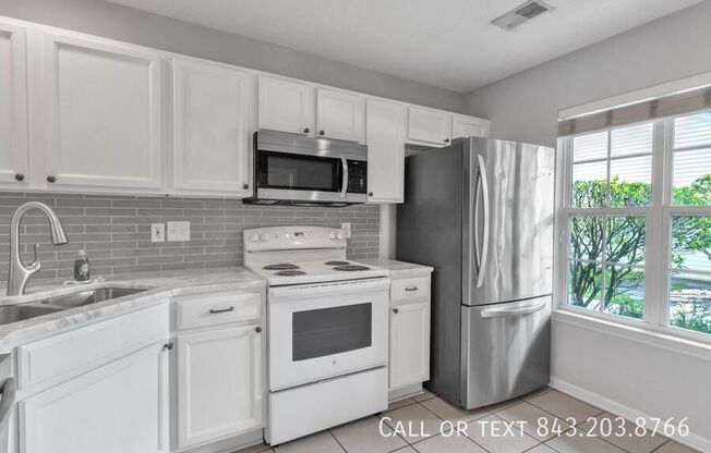 8100 SHADOW OAK DR