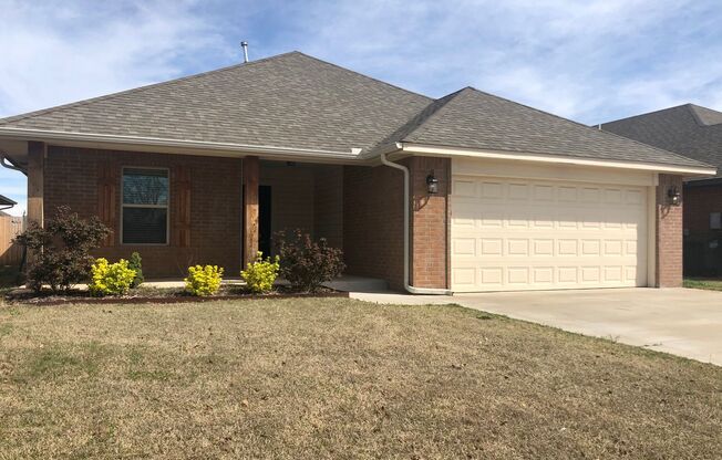 4 beds, 2 baths, $1,945