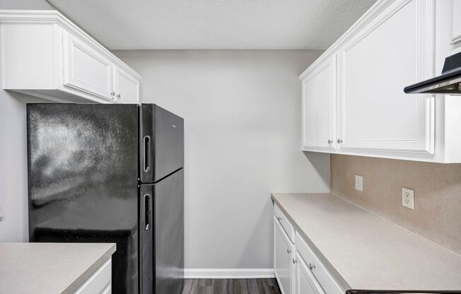 2 beds, 2 baths, 1,350 sqft, $1,380, Unit 418-418E