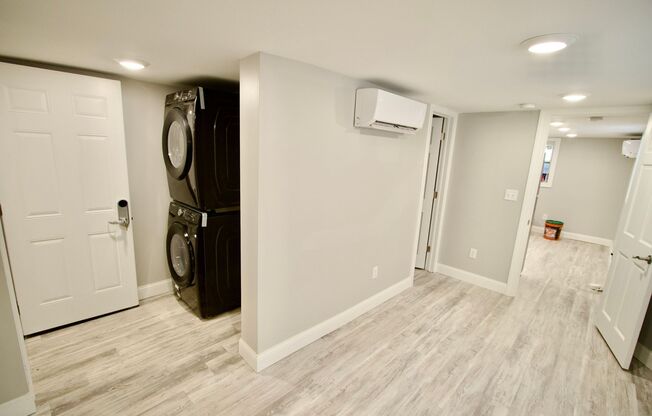 1 bed, 1 bath, 425 sqft, $1,200, Unit Unit 1