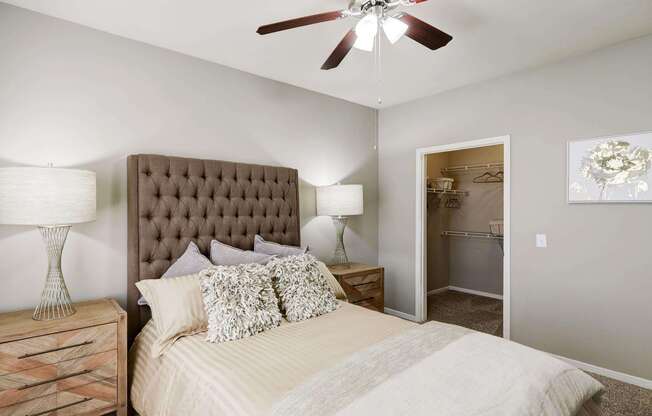 1 bed, 1 bath, 806 sqft, $1,356