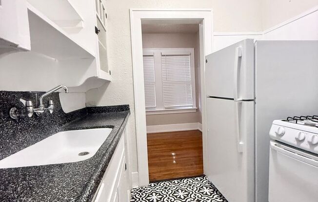 1 bed, 1 bath, $1,075, Unit B2607
