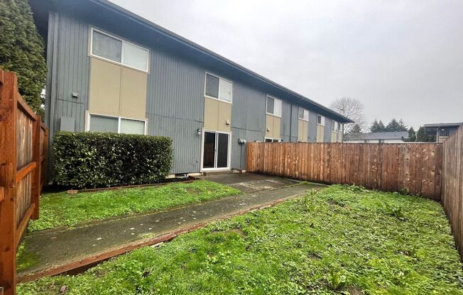 2 beds, 1 bath, $1,795, Unit 05