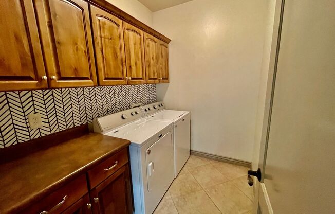 3 beds, 2 baths, $2,495, Unit #57