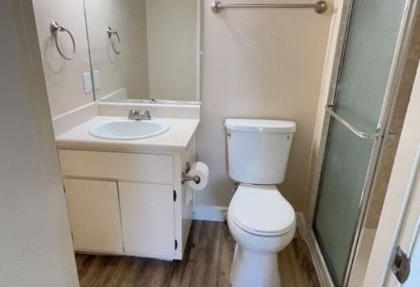 1 bed, 1 bath, 462 sqft, $1,275, Unit 1570 CAL-204