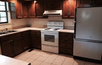 3 beds, 2 baths, $2,250