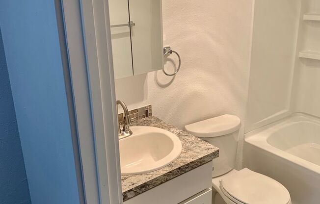 2 beds, 1.5 baths, 800 sqft, $1,499, Unit 1671B