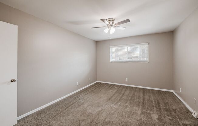 2 beds, 1 bath, 987 sqft, $1,399, Unit 2288-02