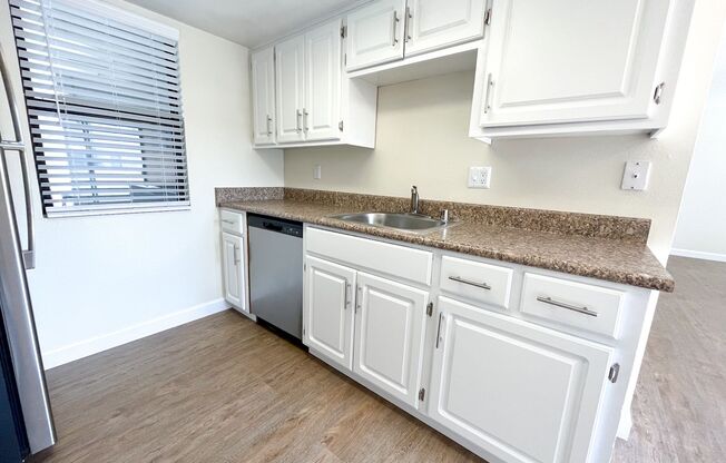2 beds, 1 bath, 875 sqft, $1,590, Unit 445-238