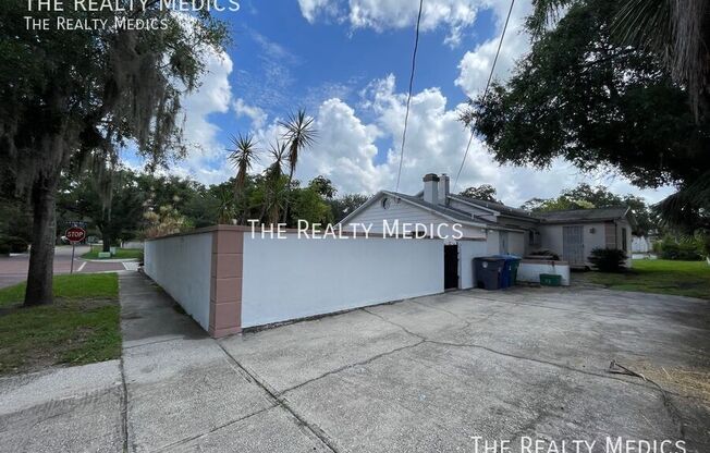 1807 N PARK AVE