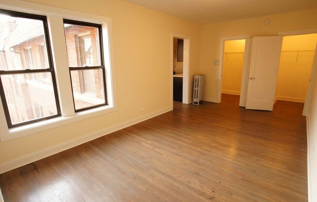 Studio, 1 bath, 379 sqft, $1,695, Unit 3300-2B
