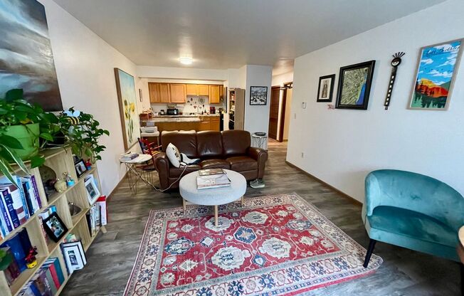 1 bed, 1 bath, $1,095, Unit 208