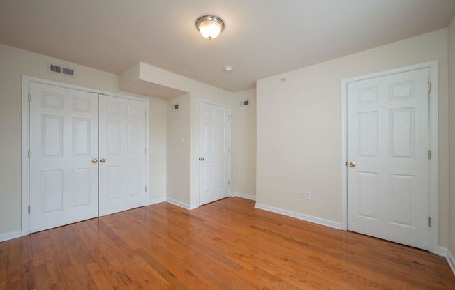 3 beds, 1 bath, 790 sqft, $1,450, Unit Unit 34