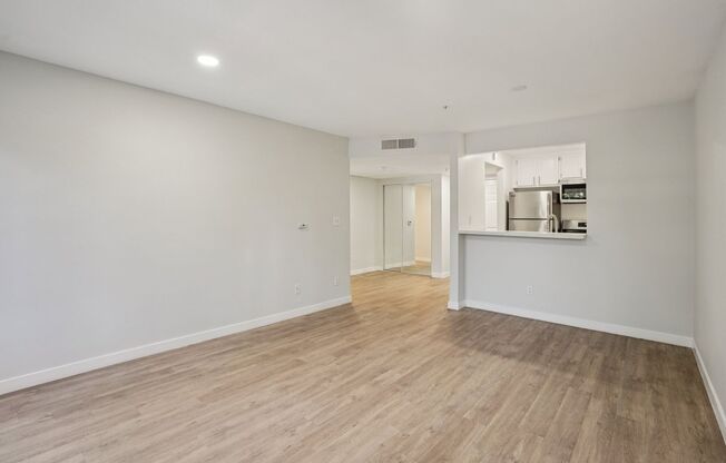 1 bed, 1 bath, 700 sqft, $1,648, Unit 107