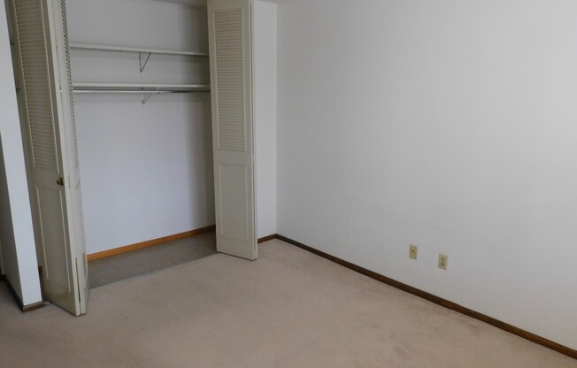 2 beds, 1 bath, $770