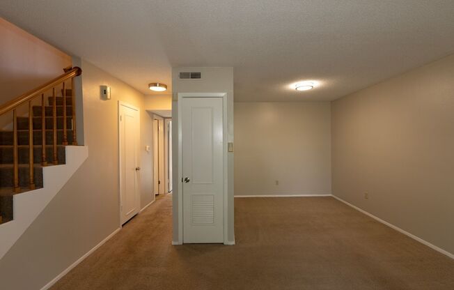 2 beds, 1.5 baths, $1,400