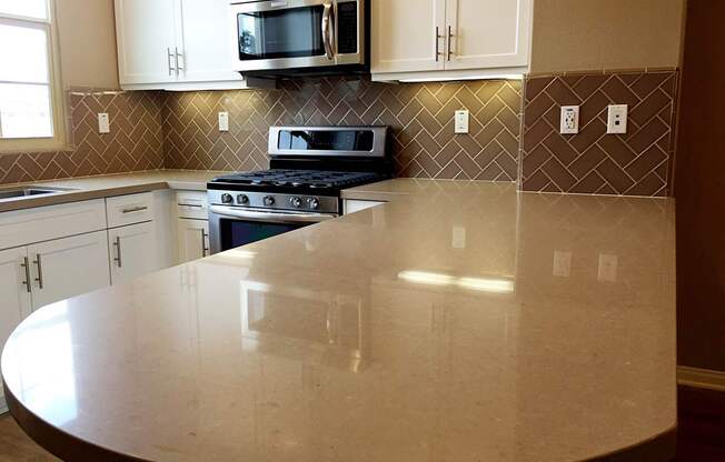 Amazing 4 Bedroom/3.5 Bathroom Townhome