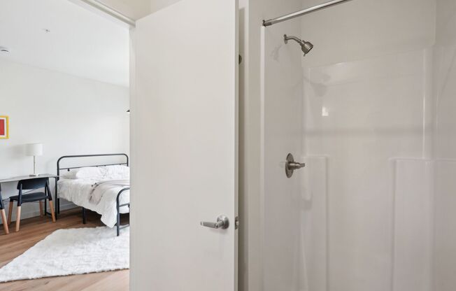 Studio, 1 bath, 250 sqft, $1,350, Unit 101