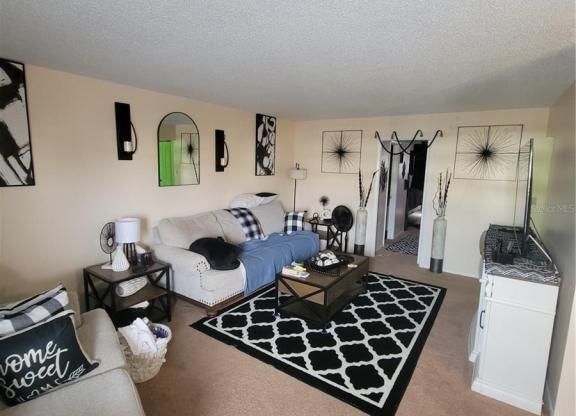 4880 Locust St NE Apt 323