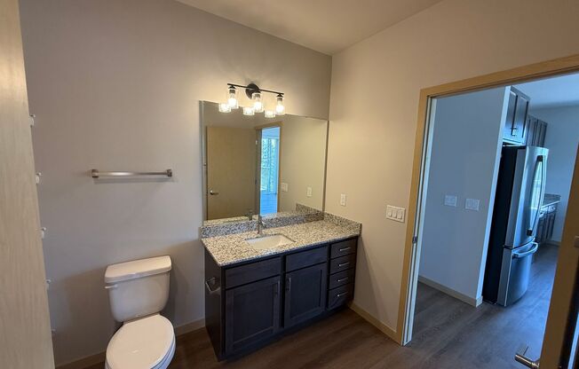 2 beds, 1 bath, 858 sqft, $2,100, Unit #300