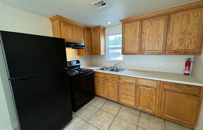 2 beds with 1 bath home for rent in Norman.  New paint and super clean!