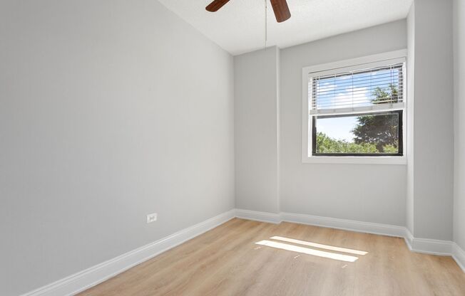 2 beds, 1 bath, 845 sqft, $2,550, Unit 303