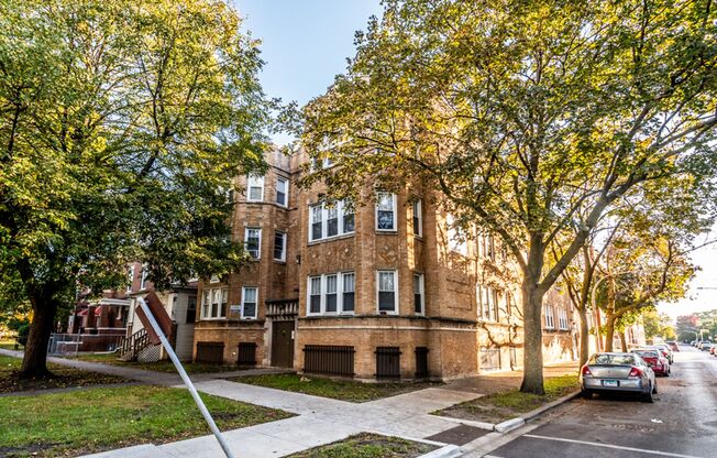 6923 S Indiana