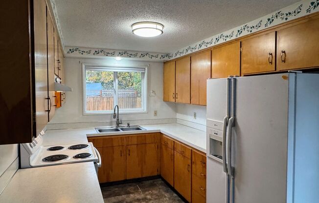 2 beds, 1 bath, $1,500, Unit 2580 Taylor St