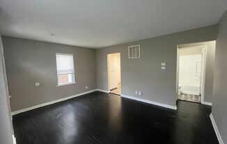 2 beds, 1 bath, $825