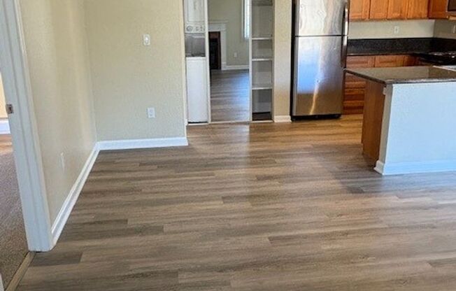 2 beds, 2 baths, 900 sqft, $2,015, Unit 156